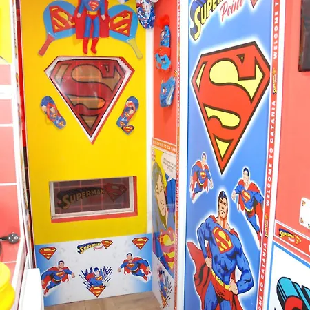 Superman Point Airport Guest house *