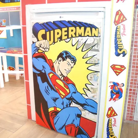 Superman Point Airport Guest house *