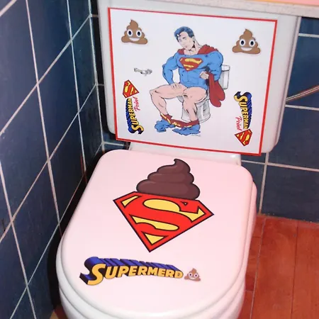 Superman Point Airport Pensjonat Katania